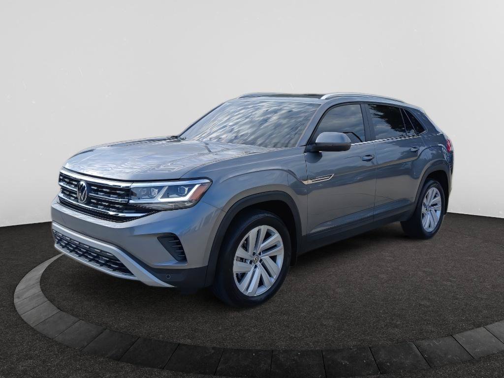 Used 2023 Volkswagen Atlas Cross Sport SE w/ Panoramic Sunroof Package FWD image 3