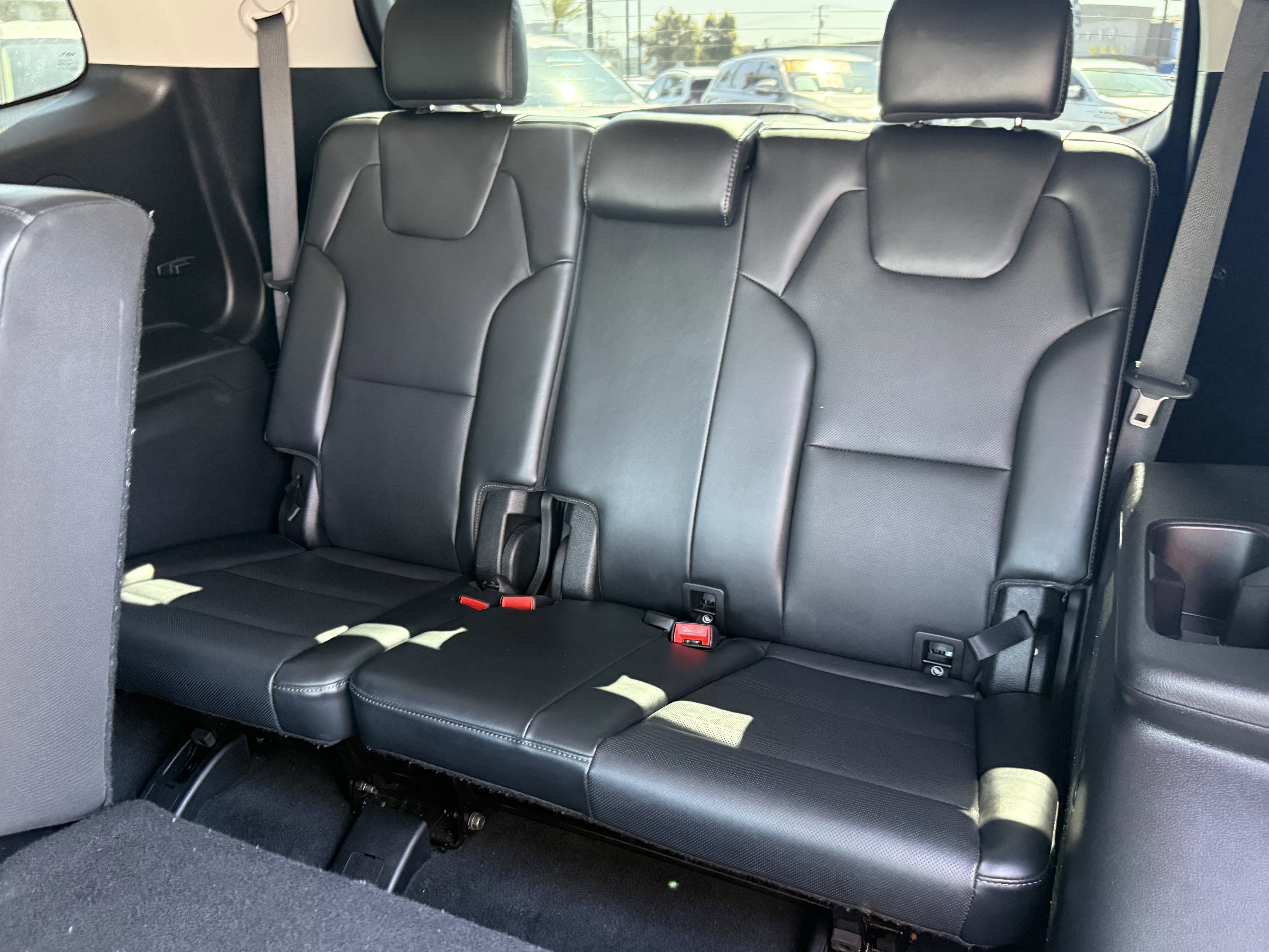 Certified 2025 Kia Telluride LX image 27