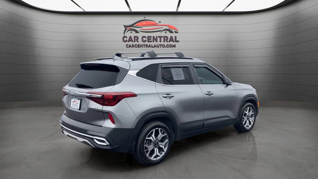 Used 2022 Kia Seltos EX AWD/4WD image 5