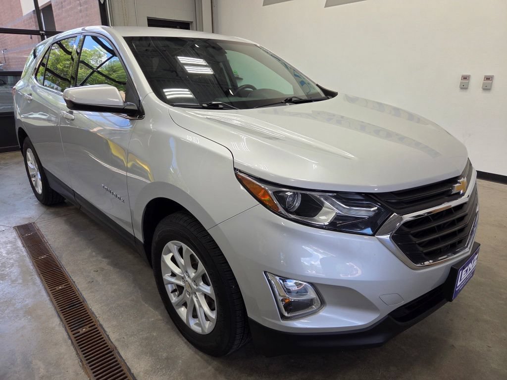 Used 2018 Chevrolet Equinox LT AWD/4WD image 2