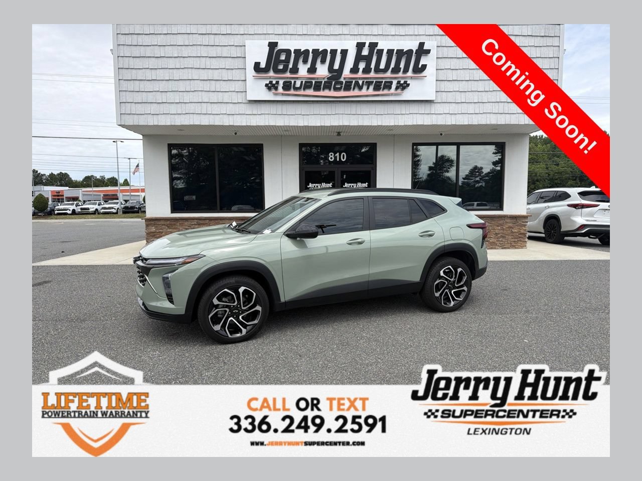 Used 2024 Chevrolet Trax RS FWD image 1
