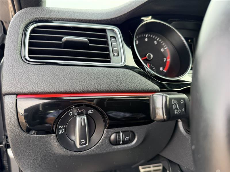 Used 2017 Volkswagen Jetta GLI FWD image 28