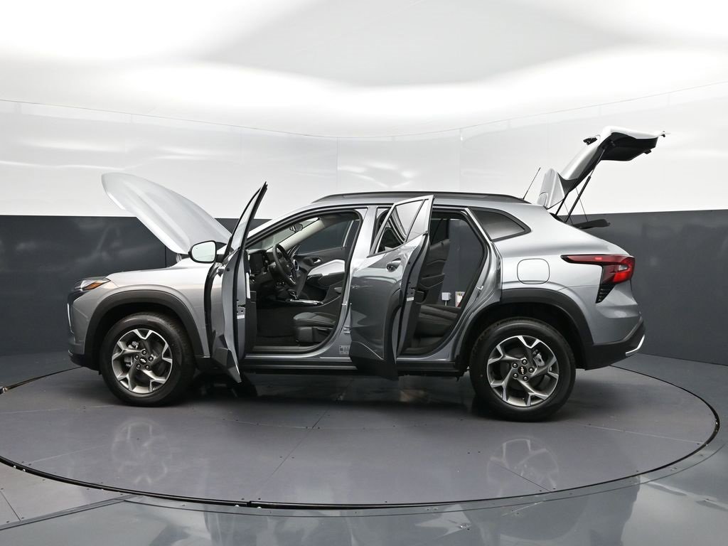New 2026 Chevrolet Trax LT w/ Driver Confidence Package image 46