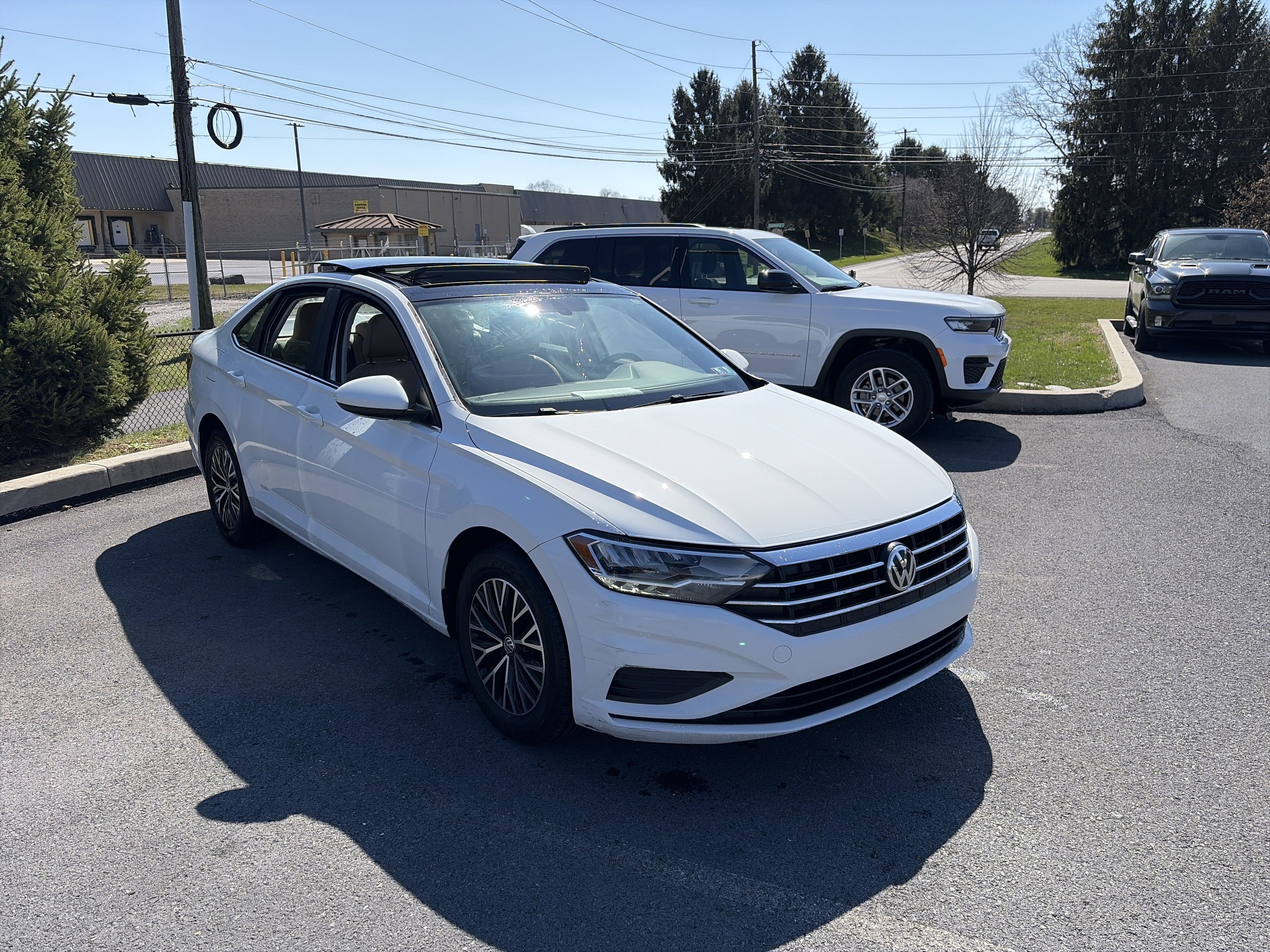 Used 2019 Volkswagen Jetta SE image 3