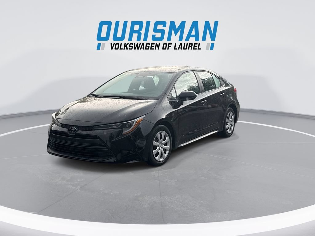 Used 2024 Toyota Corolla LE FWD image 4