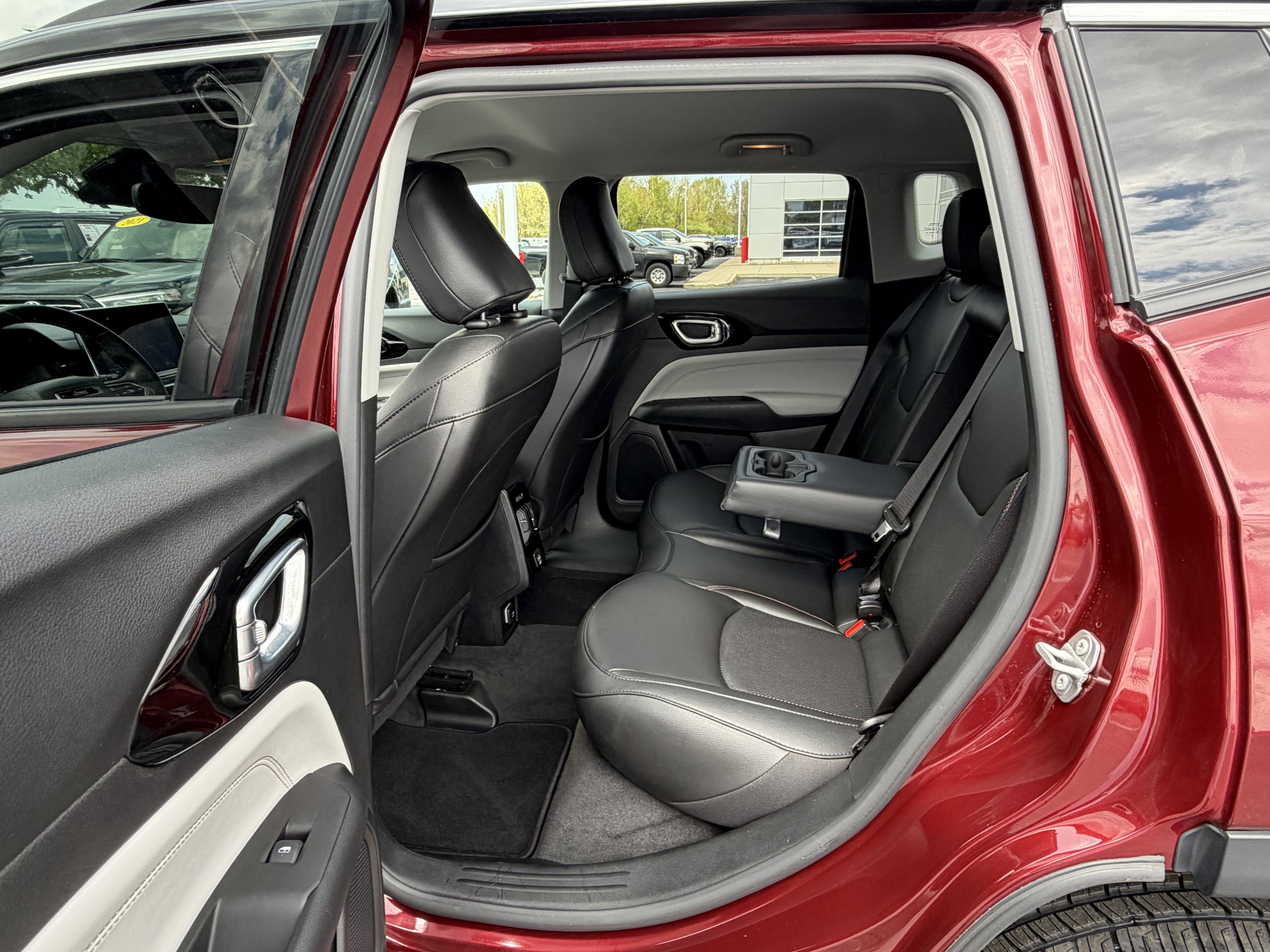 Used 2022 Jeep Compass Limited AWD/4WD image 15