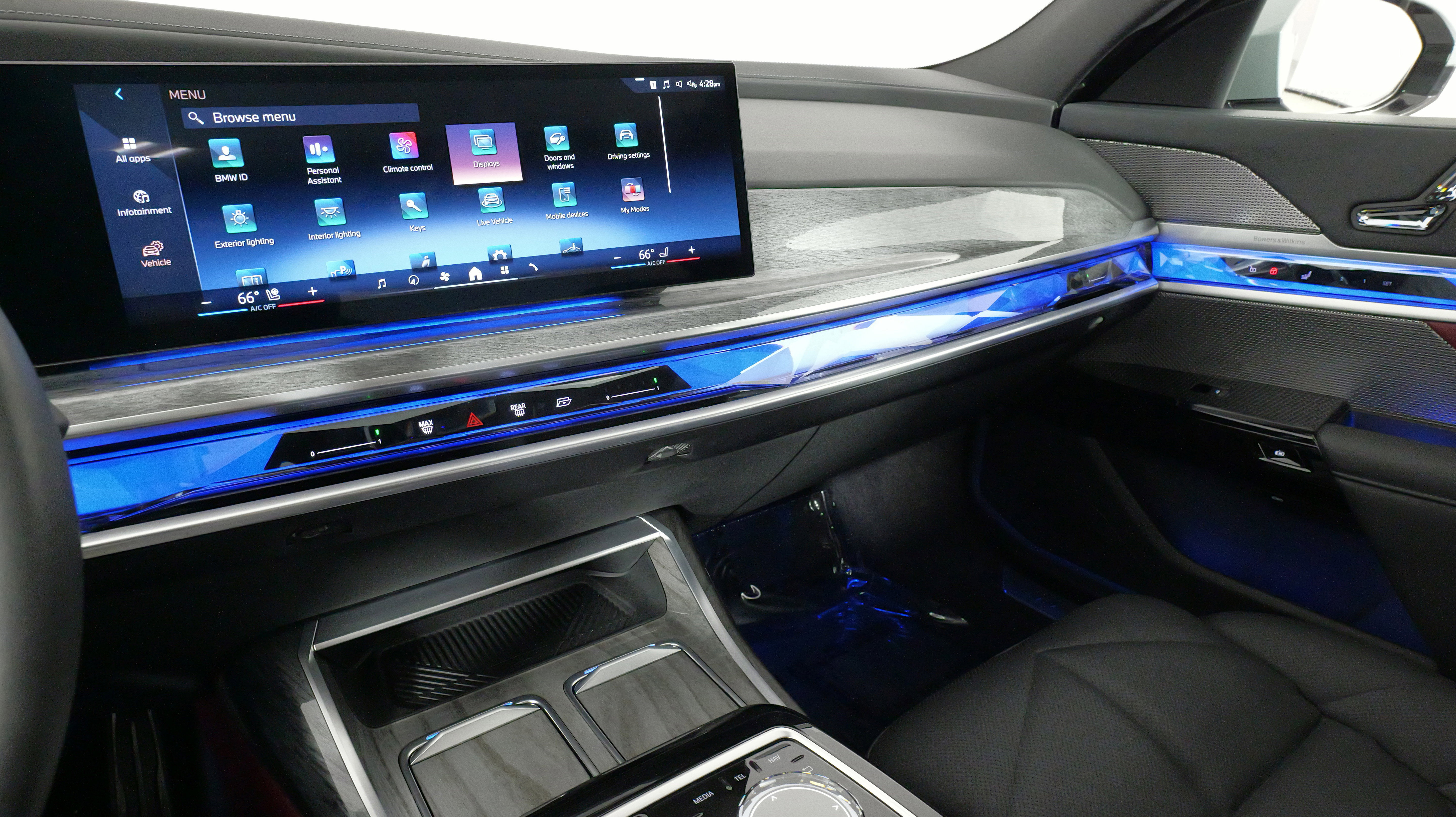 Used 2024 BMW 740i xDrive image 48