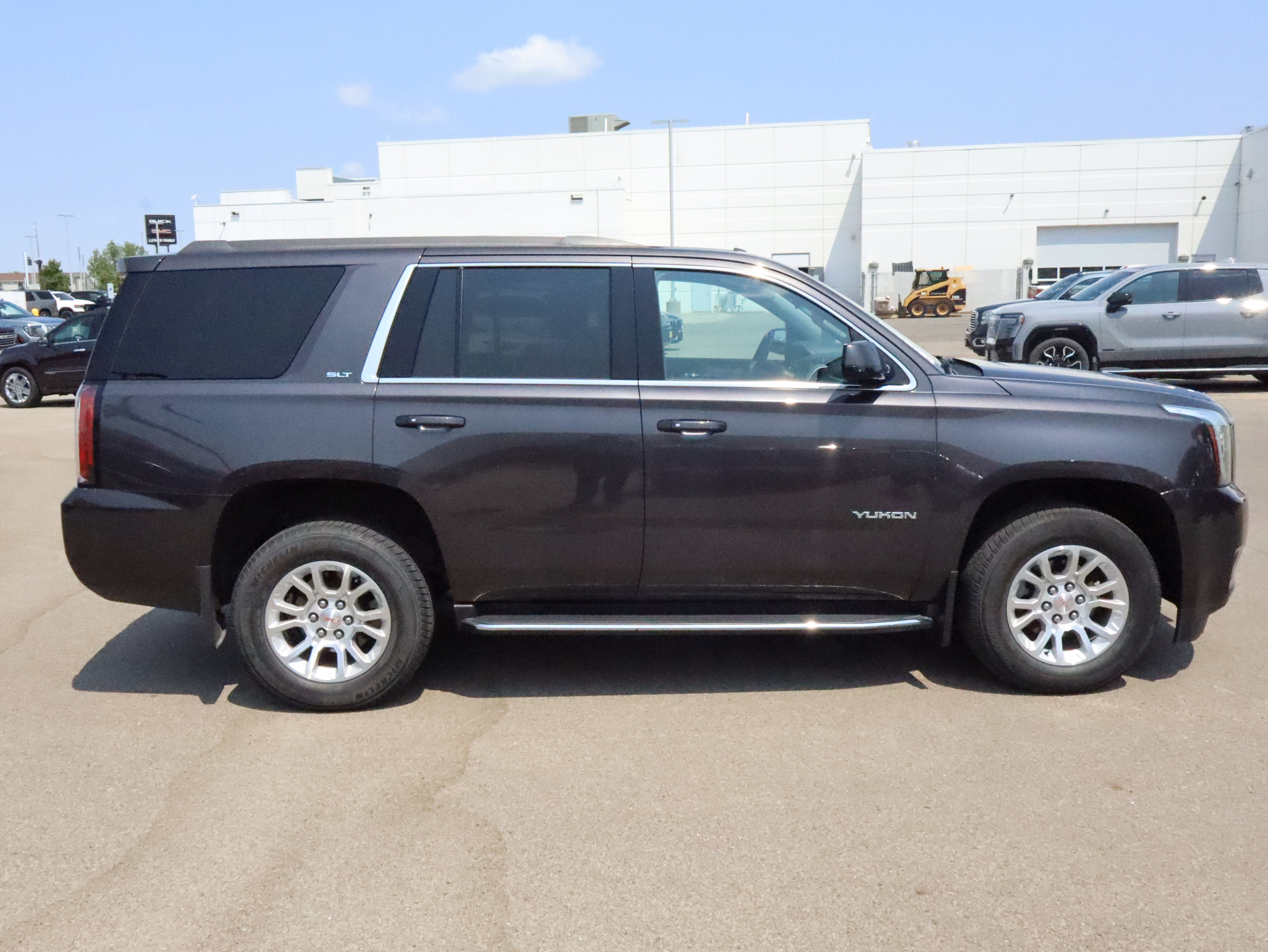 Used 2018 GMC Yukon SLT w/ Open Road Package AWD/4WD image 8