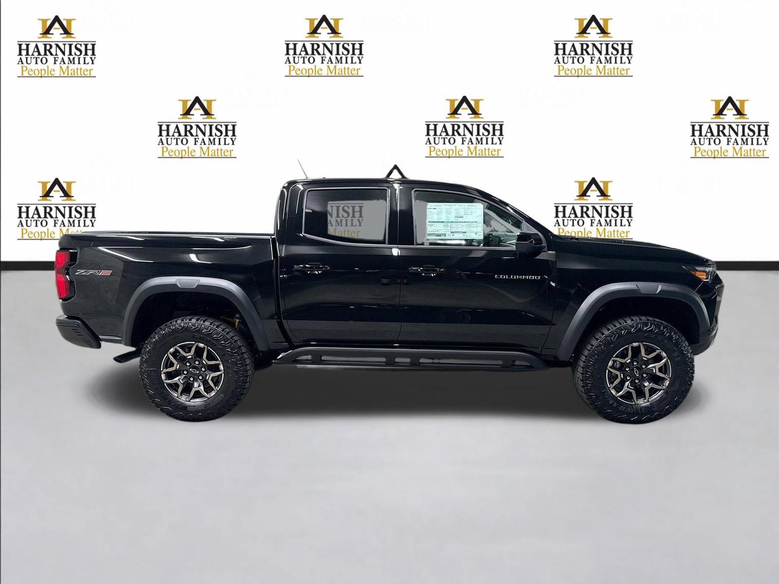New 2026 Chevrolet Colorado ZR2 w/ Technology Package AWD/4WD image 4
