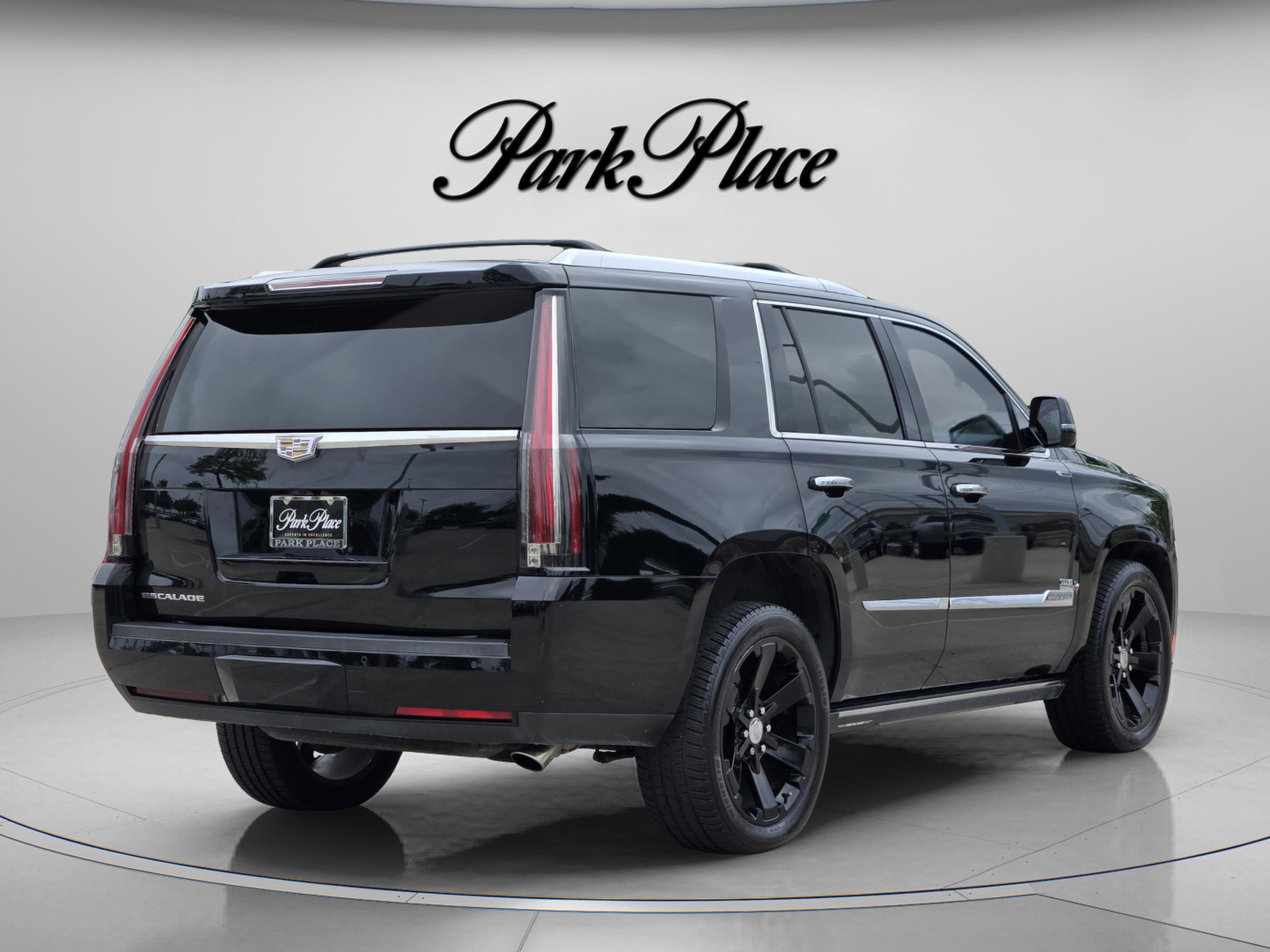 Used 2016 Cadillac Escalade Premium image 5