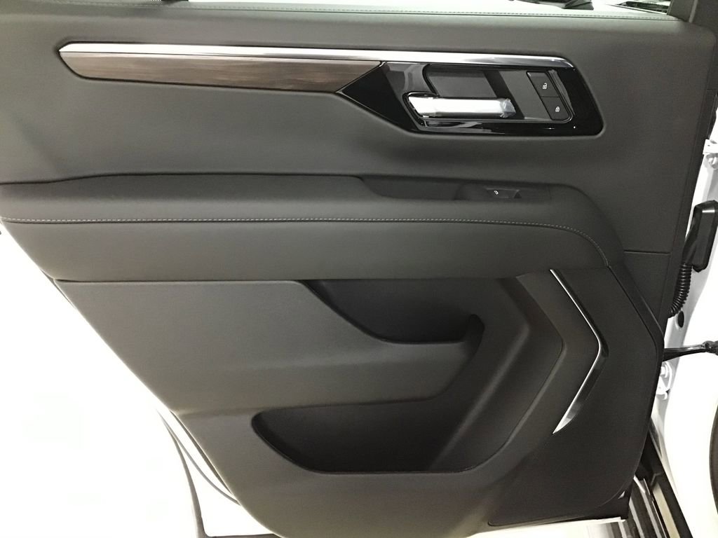 New 2026 Chevrolet Tahoe LS image 14