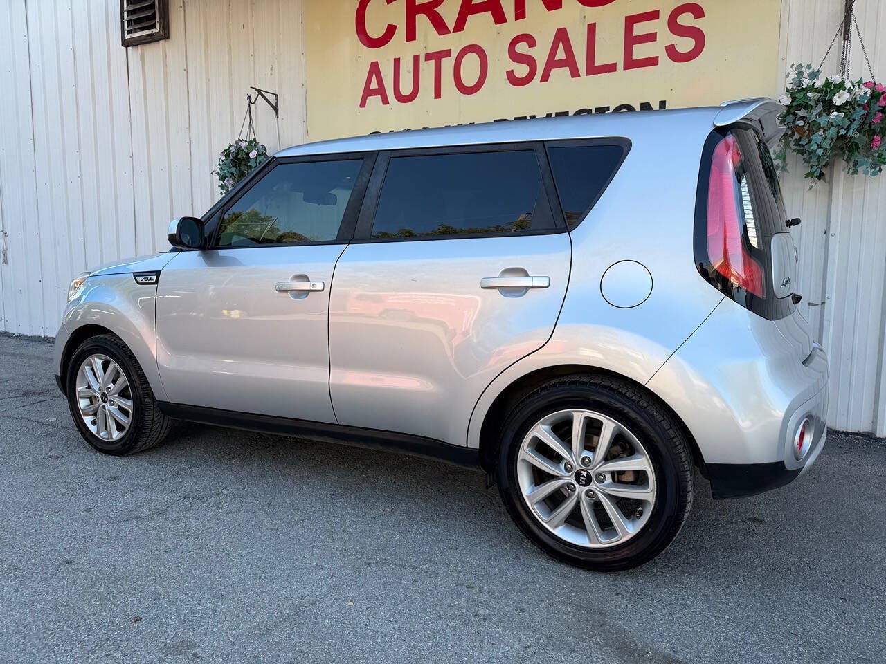 Used 2017 Kia Soul + FWD image 9