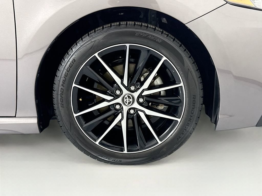 Used 2024 Toyota Camry SE w/ Audio Upgrade Package image 32