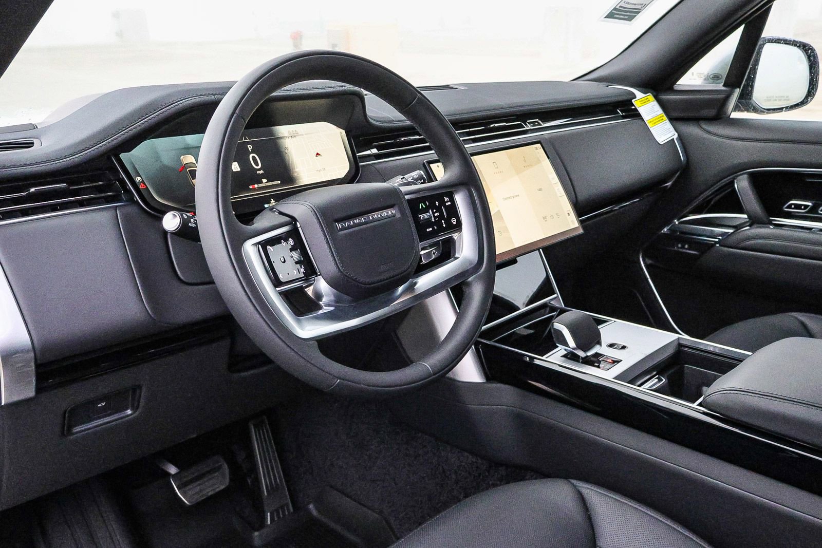 New 2025 Land Rover Range Rover SE image 30