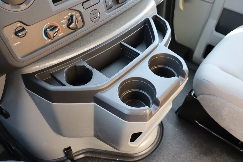 New 2027 Ford E-450 and Econoline 450 Super Duty w/ Power Equipment Group image 26