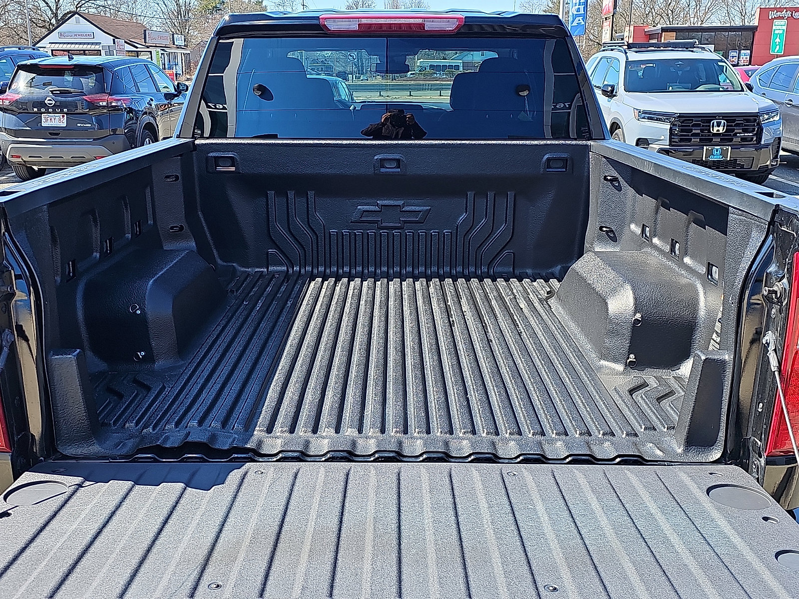 Used 2024 Chevrolet Silverado 1500 LT image 30