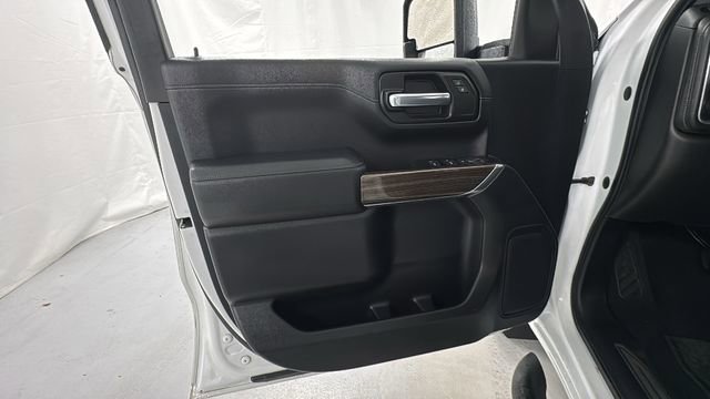 Used 2020 Chevrolet Silverado 1500 LT Trail Boss image 17