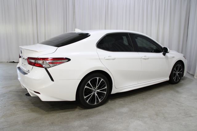 Used 2019 Toyota Camry SE w/ Sunroof Package image 31