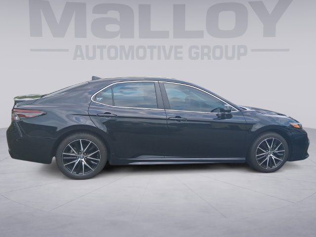 Used 2023 Toyota Camry SE FWD image 6