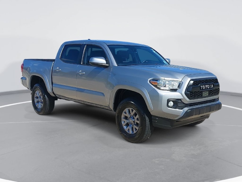 Used 2018 Toyota Tacoma SR5 RWD image 3