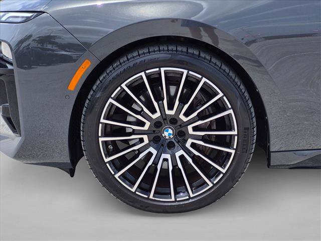 Used 2024 BMW 740i RWD image 25