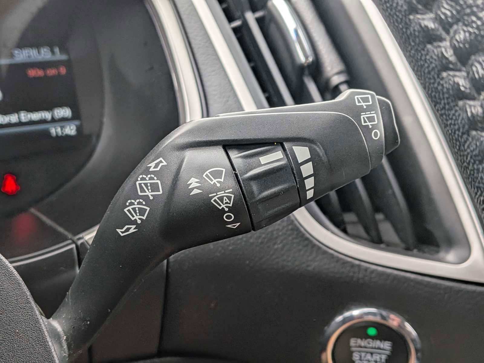 Used 2019 Ford Edge SEL w/ Equipment Group 201A AWD/4WD image 24