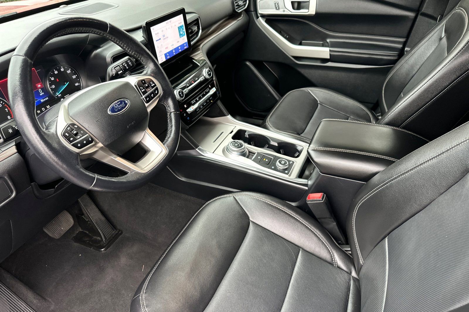 Used 2021 Ford Explorer Limited w/ Equipment Group 301A image 10