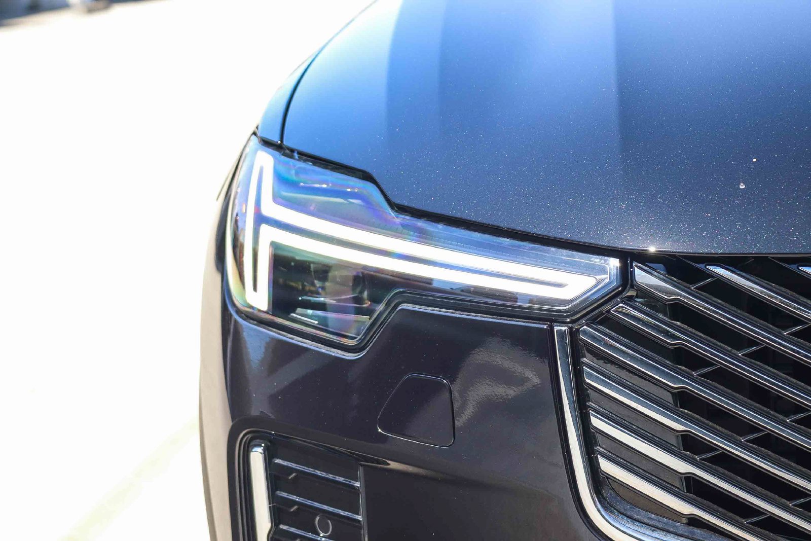New 2027 Volvo XC90 B6 Plus AWD/4WD image 10