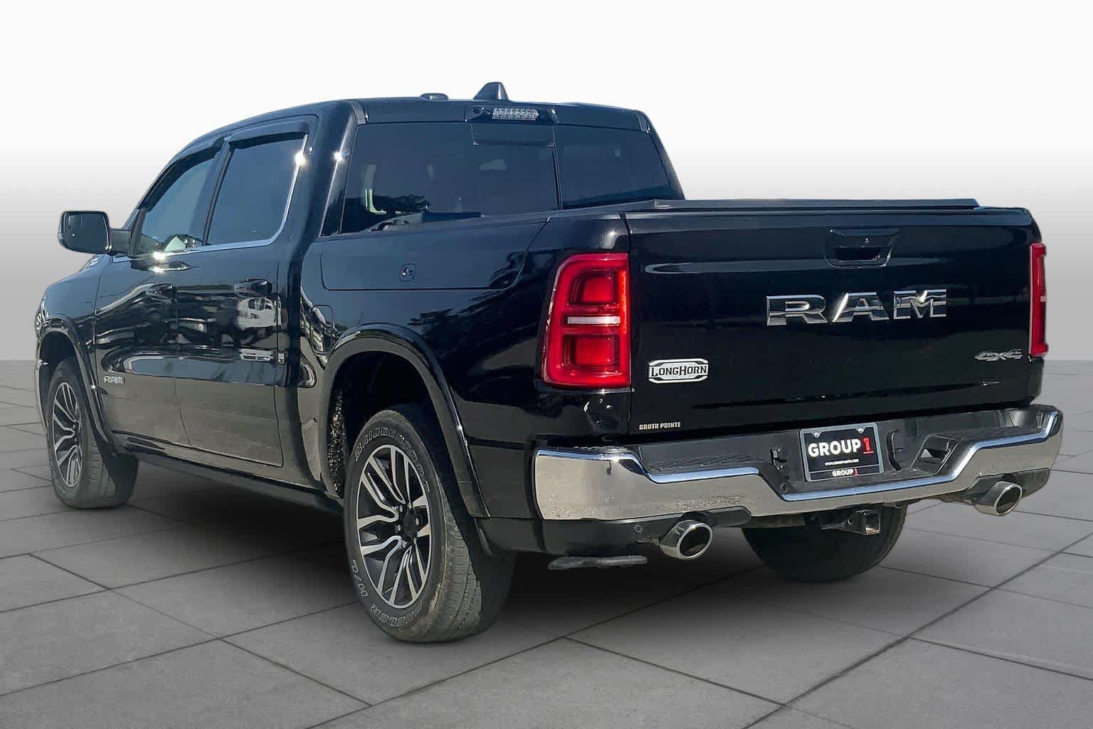 Used 2025 RAM 1500 Limited AWD/4WD image 12