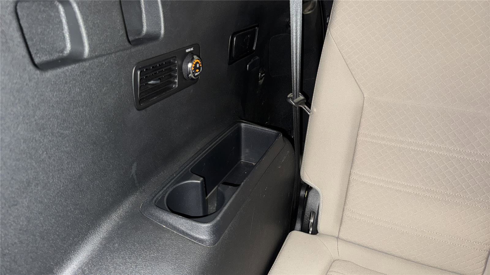 Used 2019 Kia Sorento FWD V6 w/ LX V6 Convenience Package image 17