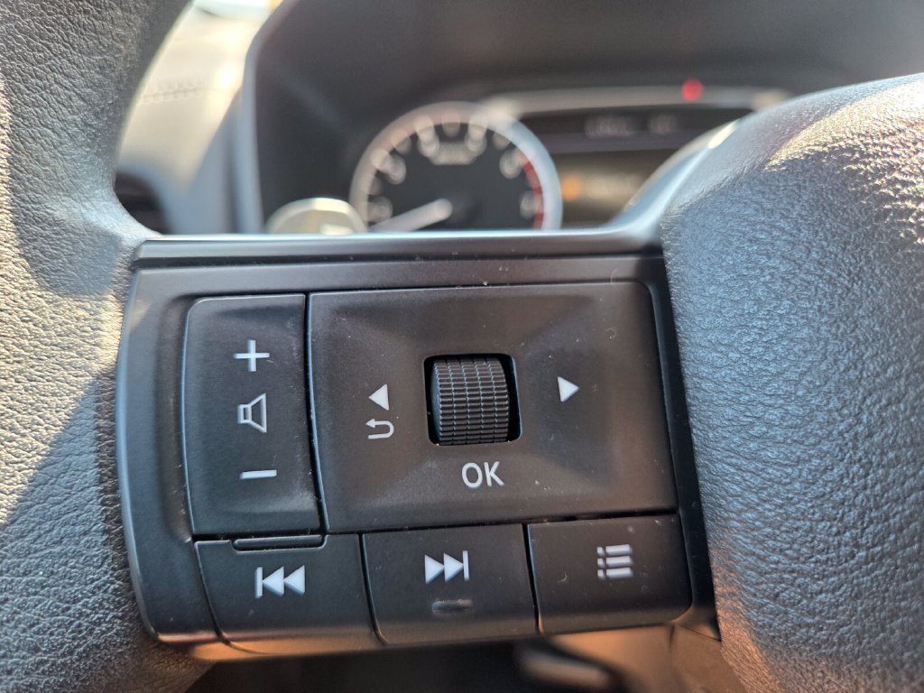Used 2026 Nissan Rogue S FWD image 13