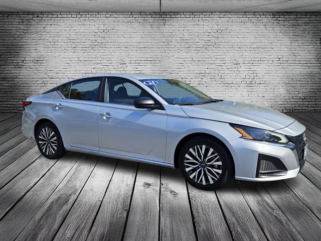 Used 2024 Nissan Altima 2.5 SV image 7