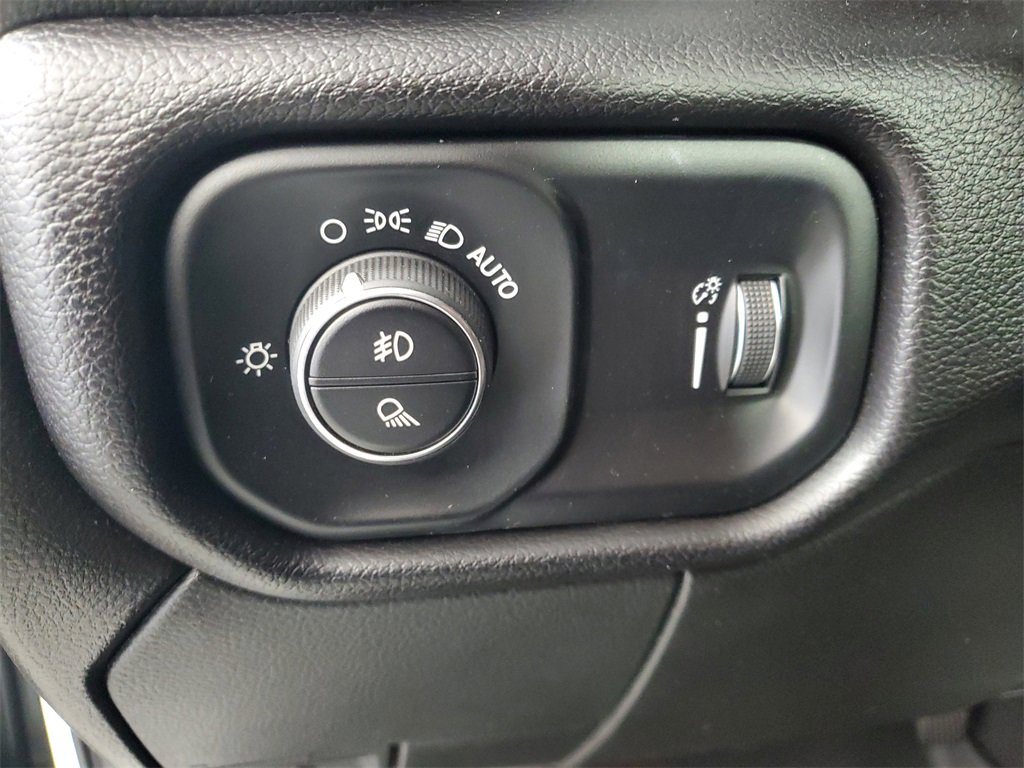 Used 2024 RAM 3500 Big Horn image 14