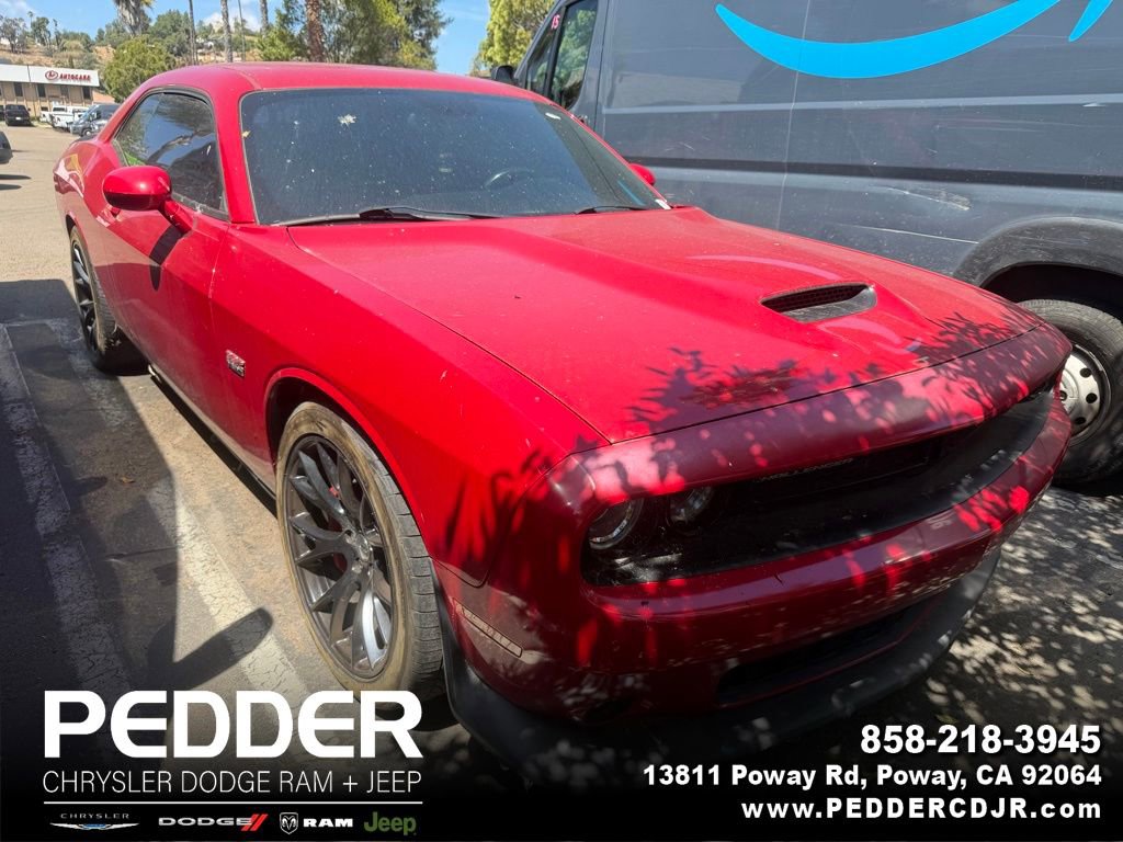 Used 2015 Dodge Challenger SRT w/ Technology Group image 1