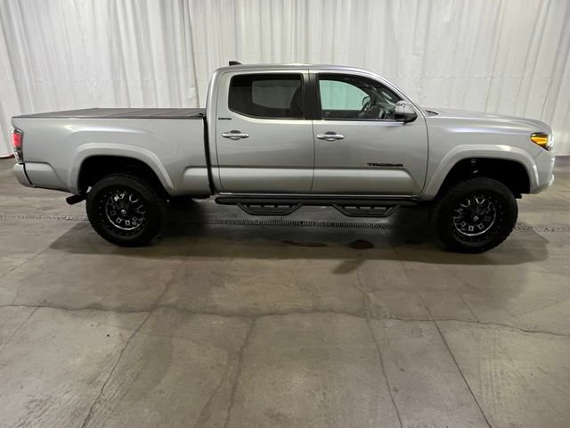 Used 2022 Toyota Tacoma Limited w/ Black Out Package (TMS) AWD/4WD image 3