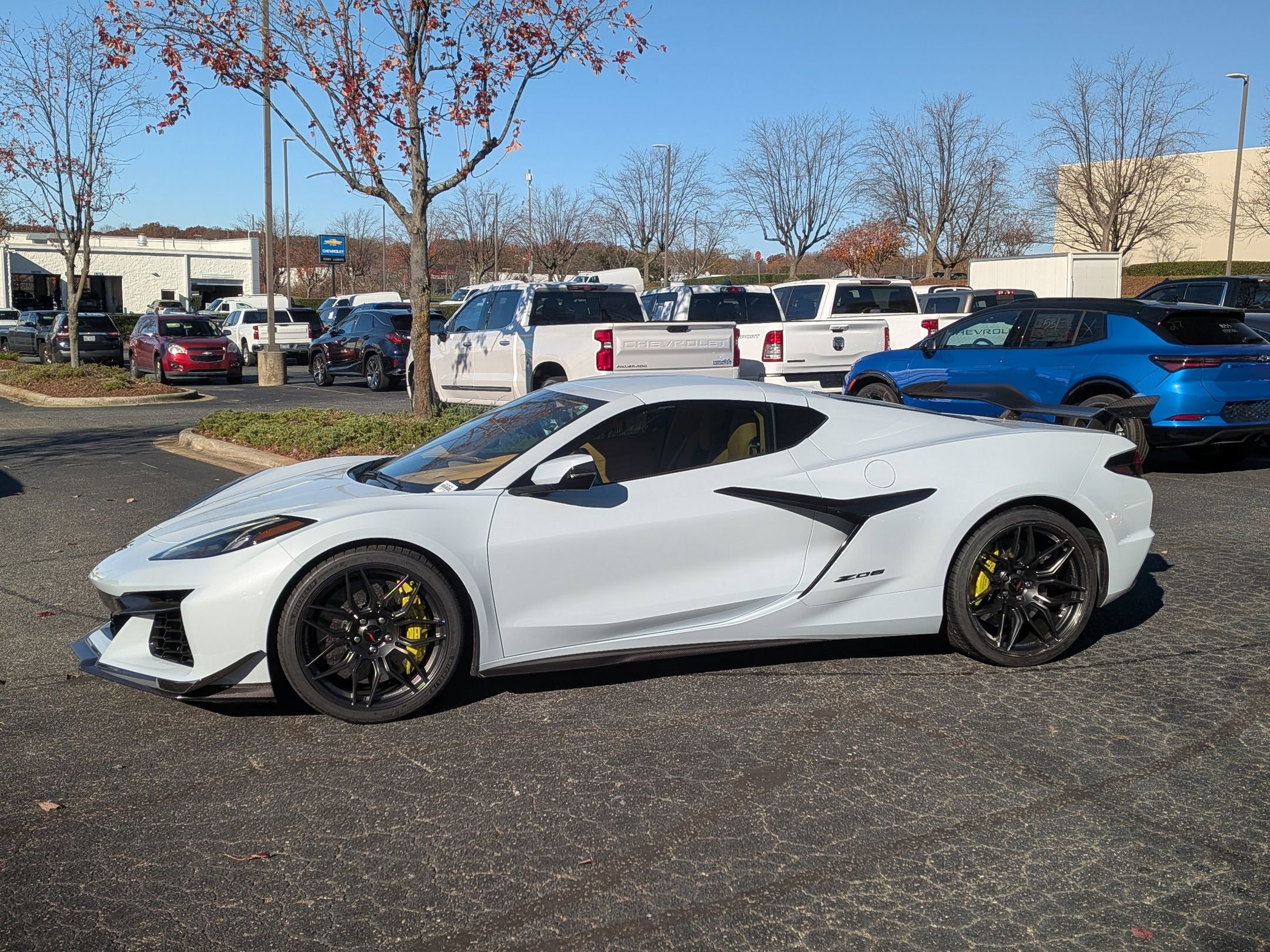 Used 2023 Chevrolet Corvette Z06 w/ Z07 Performance Package image 6