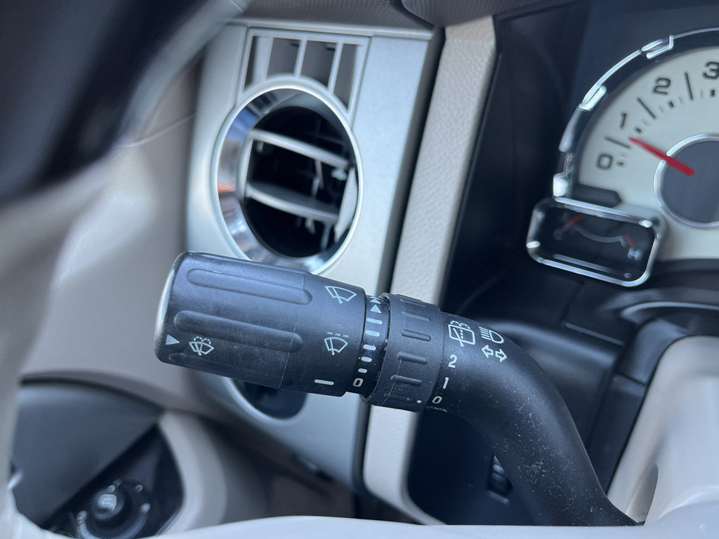Used 2014 Ford Expedition EL Limited image 16