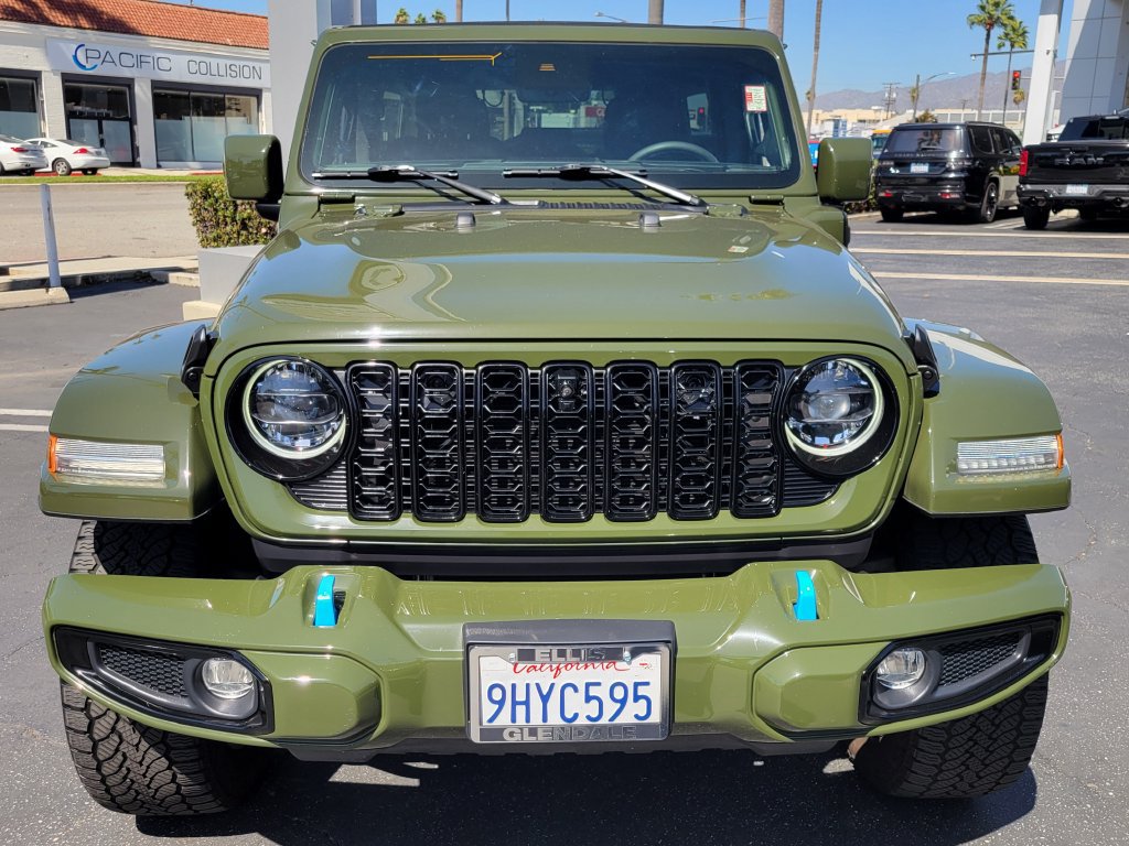 Used 2024 Jeep Wrangler High Altitude AWD/4WD image 28