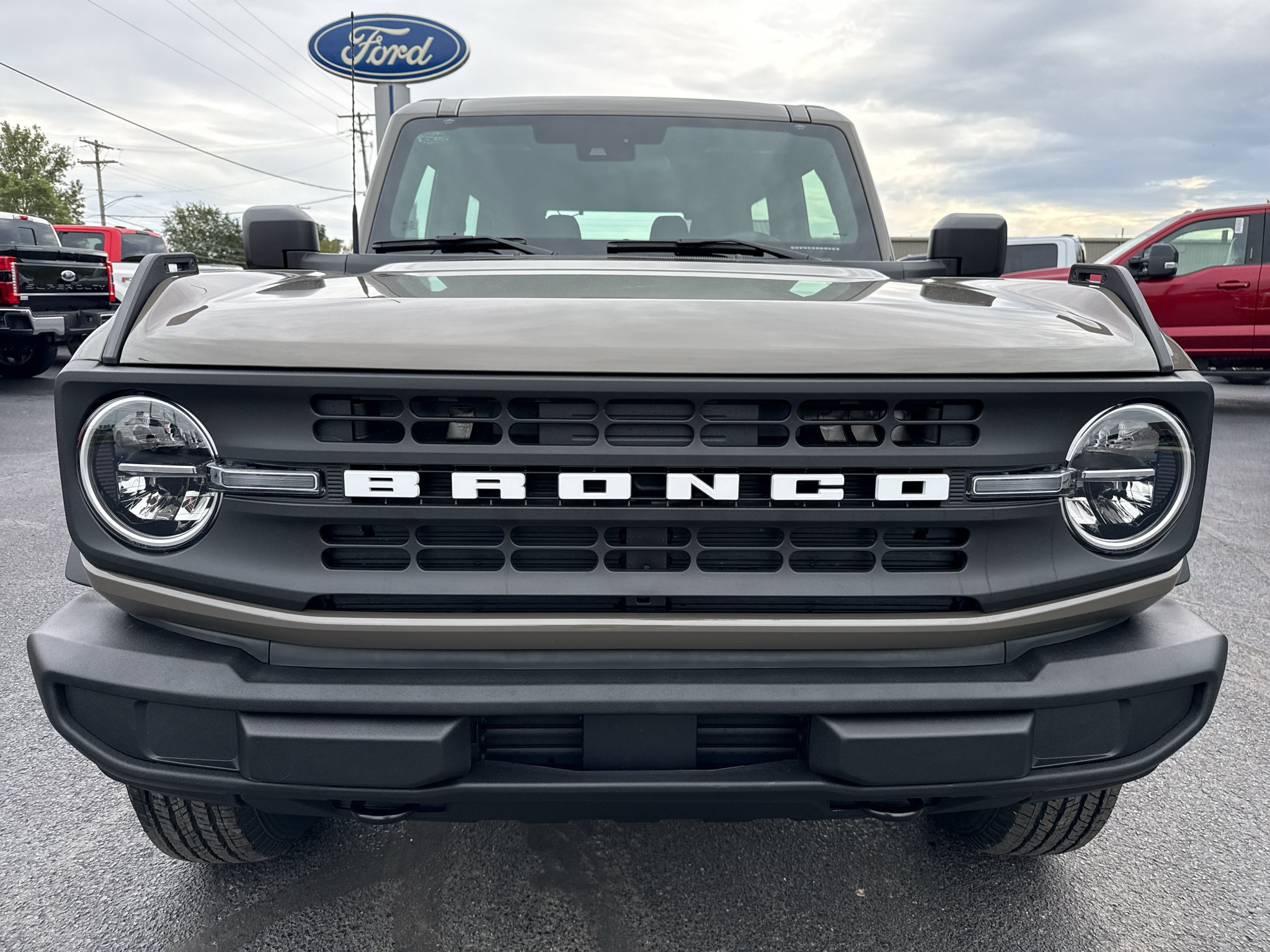 New 2026 Ford Bronco 2-Door AWD/4WD image 3