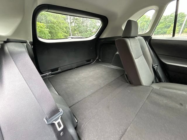 Used 2025 Toyota RAV4 XLE AWD/4WD image 45
