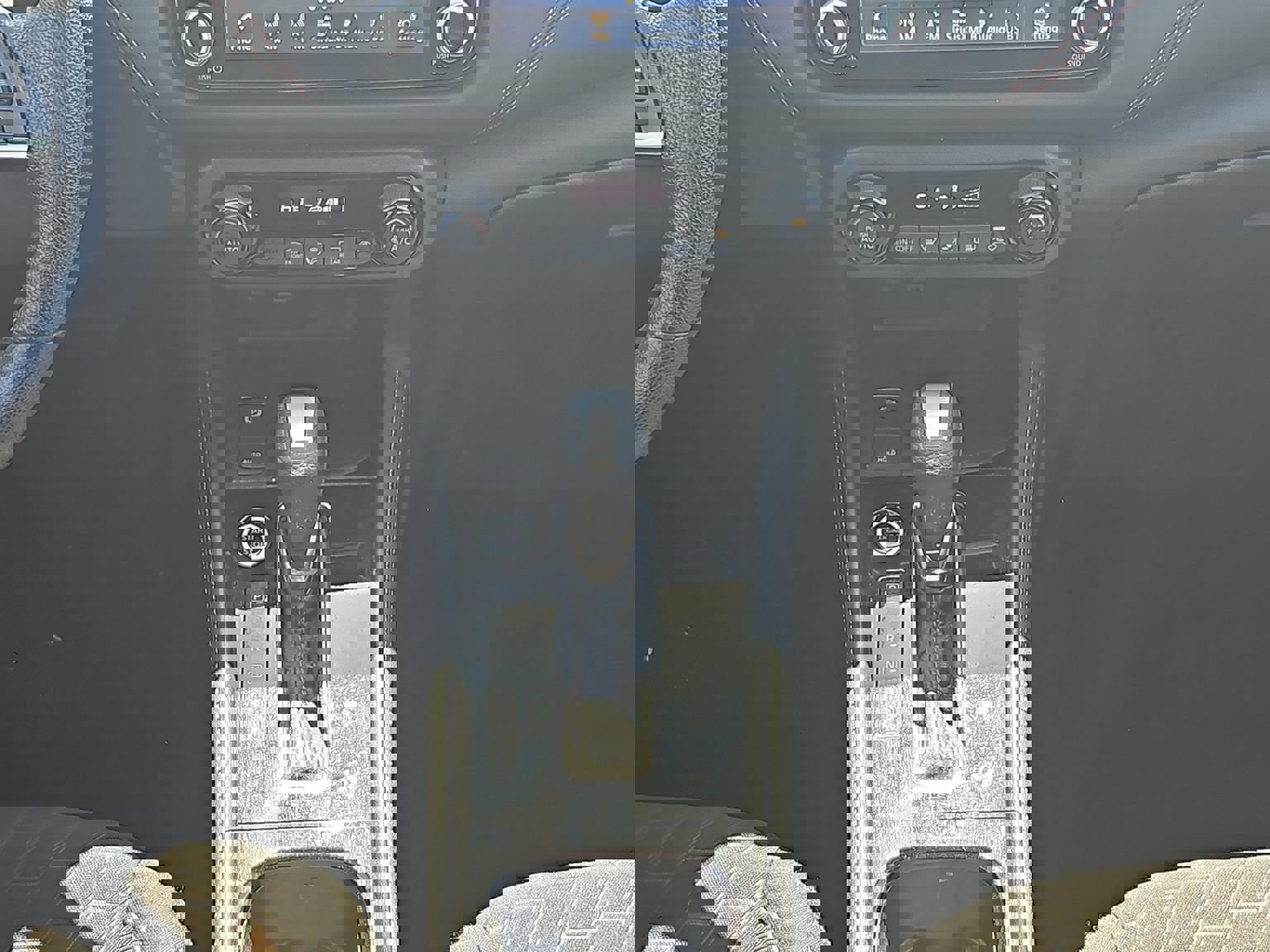 Used 2023 Nissan Kicks SR w/ Interior Electronics Package image 15