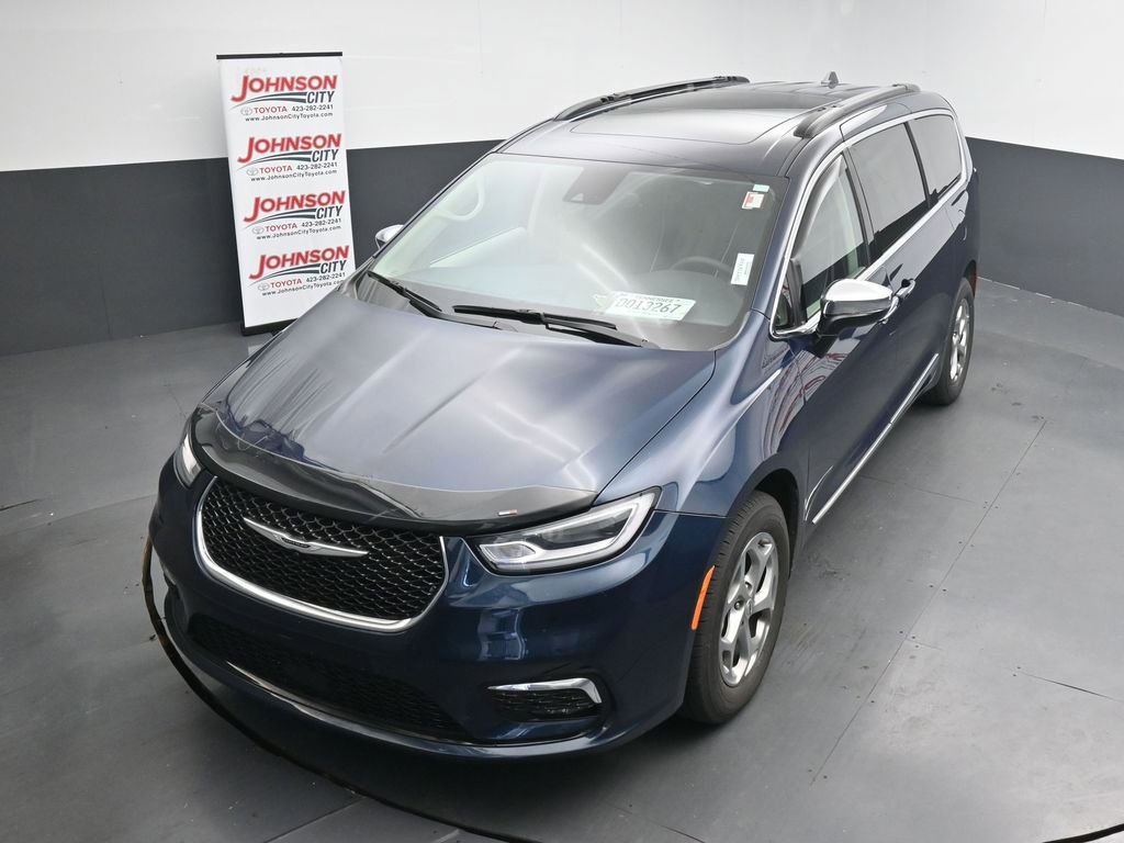 Used 2023 Chrysler Pacifica Limited image 12