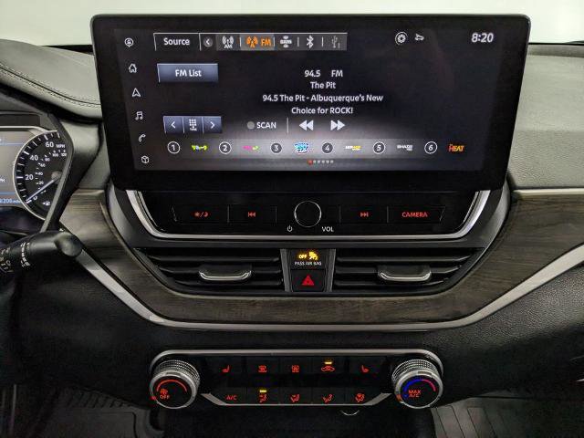 Used 2024 Nissan Altima 2.5 SV w/ SV Premium Package AWD/4WD image 8