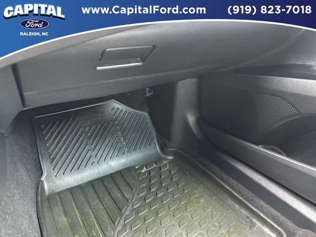 Used 2025 Toyota Camry SE w/ Convenience Package FWD image 27