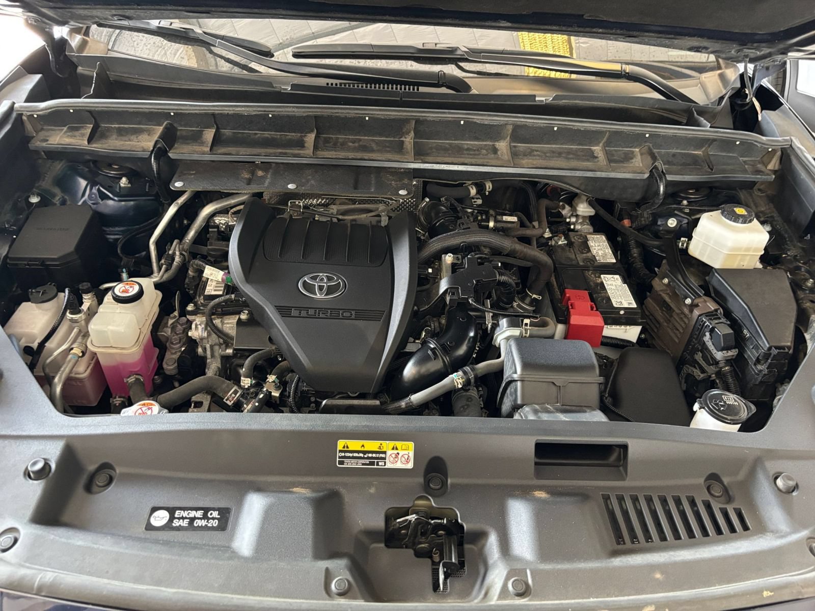 Used 2024 Toyota Highlander XSE FWD image 35