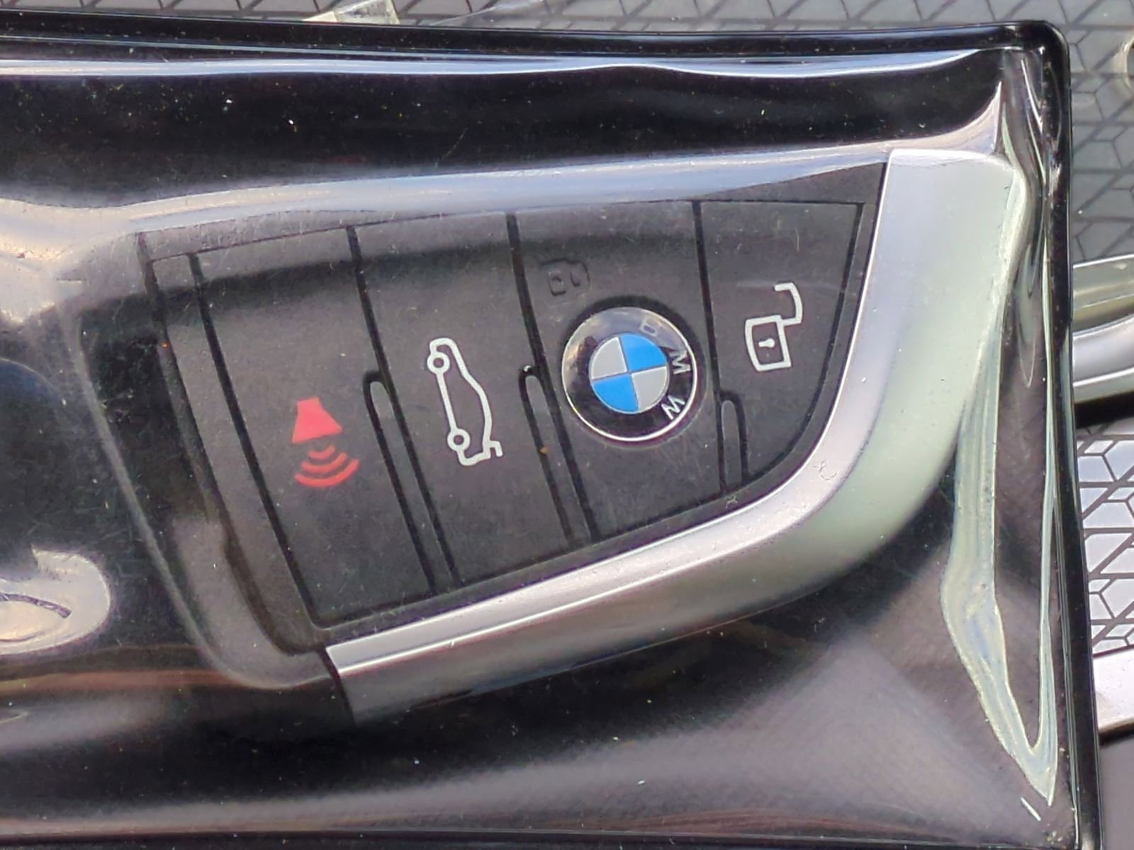 Certified 2023 BMW 330i Sedan w/ M Sport Package image 33