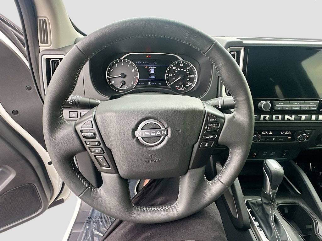 Used 2025 Nissan Frontier SV w/ SV Convenience Package RWD image 11