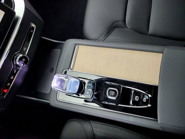 New 2026 Volvo XC90 B6 Plus w/ Protection Package AWD/4WD image 26