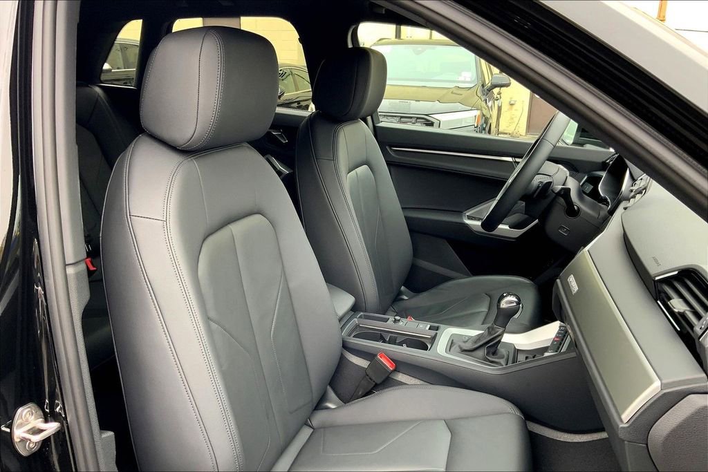 Certified 2024 Audi Q3 2.0T Premium Plus image 9