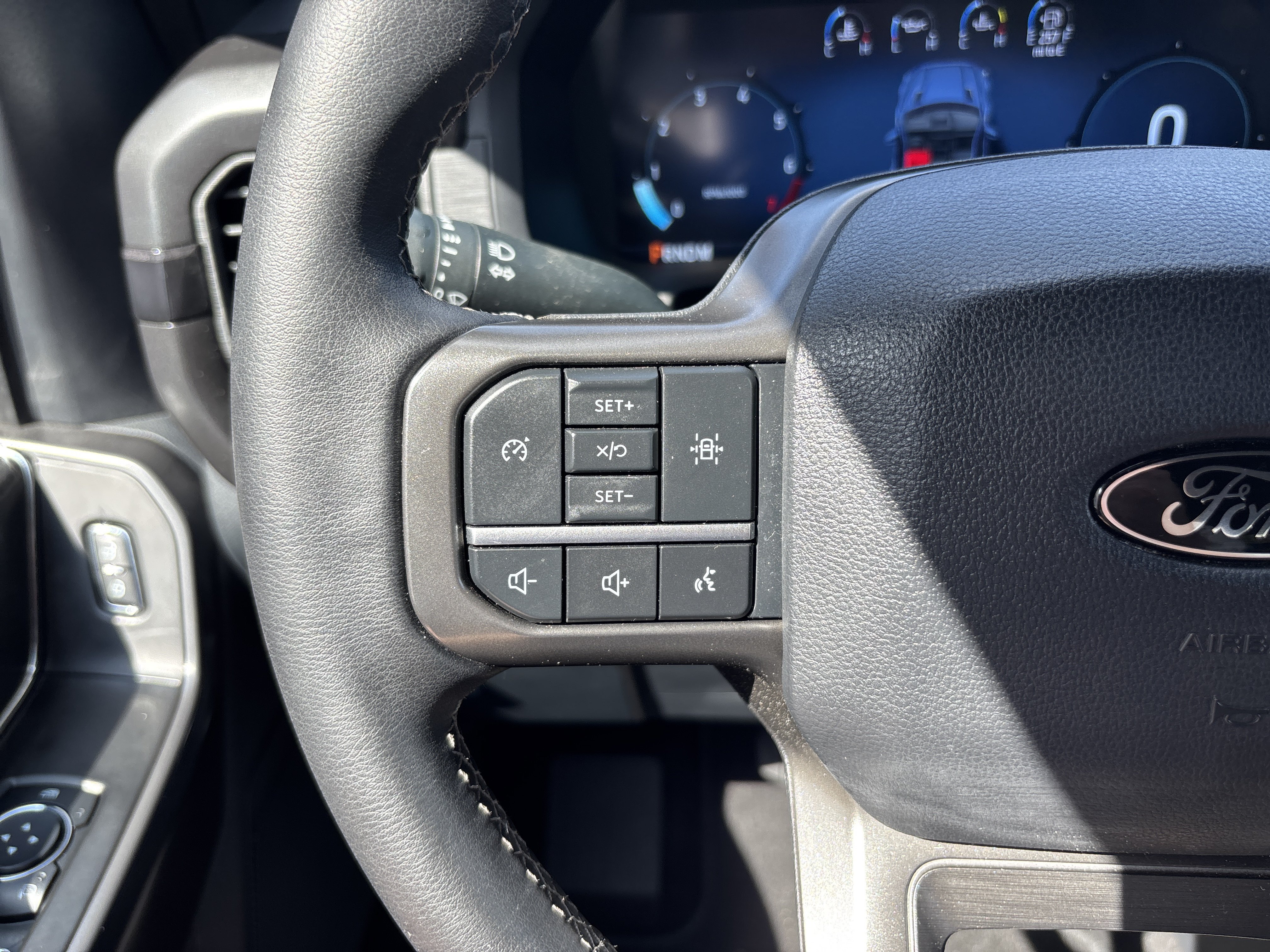 Used 2024 Ford F150 XLT w/ XLT Black Appearance Package AWD/4WD image 12